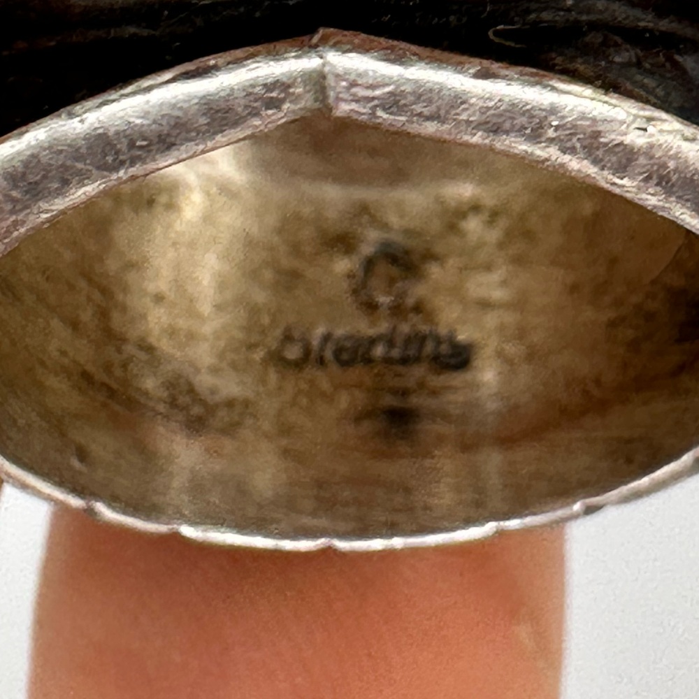 Navajo Sterling Silver and Red Coral Rustic artisan cuff ring (sz 7.5) - Picture 4 of 5